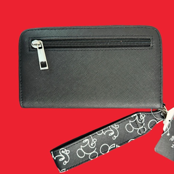 Bioworld Disney Mickey Mouse Wristlet Tech Wallet - Picture 13 of 15